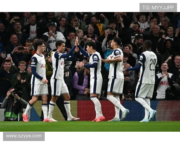 劳尔射门方式解析：经典左脚推射与冷静单刀处理